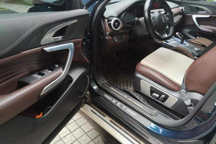 Used Wey VV7 New Energy 2020 PHEV 2.0T Luxury Model Interior 3