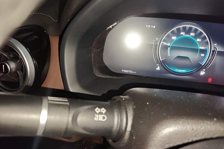 Used Wey VV7 New Energy 2020 PHEV 2.0T Flagship Model Odometer Close Up