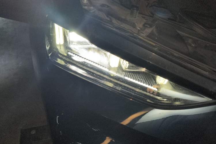 Used Wey VV7 New Energy 2020 PHEV 2.0T Flagship Model Right Front Headlight