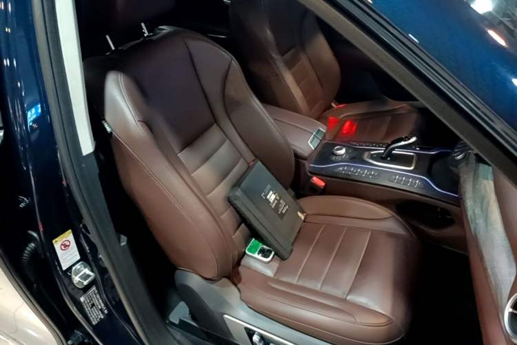 Used Wey VV7 New Energy 2020 PHEV 2.0T Flagship Model Right Front Seat