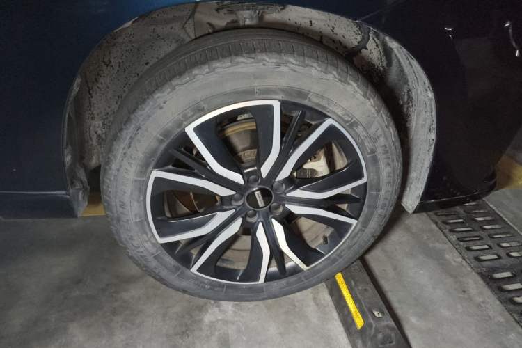 Used Wey VV7 New Energy 2020 PHEV 2.0T Flagship Model Right Front Wheel Hub