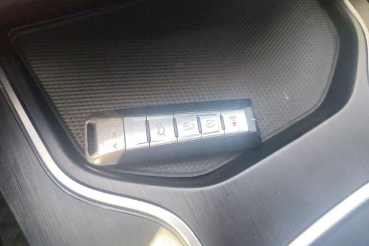 Used Wey VV7 New Energy 2020 PHEV 2.0T Luxury Model Vehicle Key