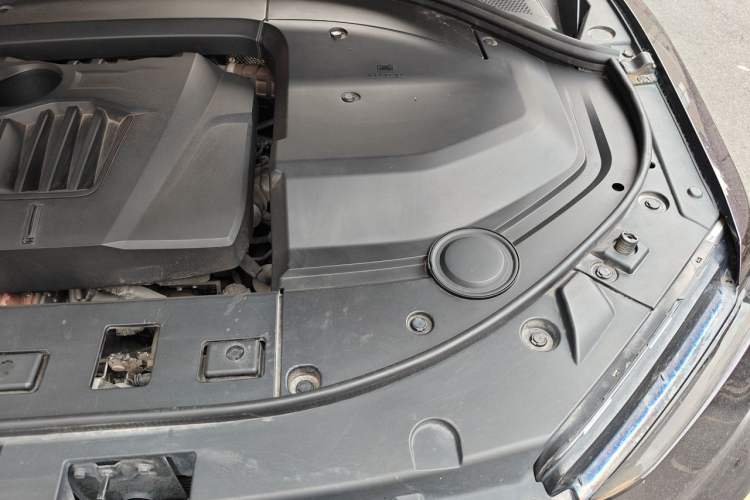 Used Wey VV7 New Energy 2020 PHEV 2.0T Flagship Model Engine Bay Left