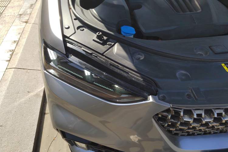 Used Wey VV7 New Energy 2020 PHEV 2.0T Flagship Model Right Front Headlight