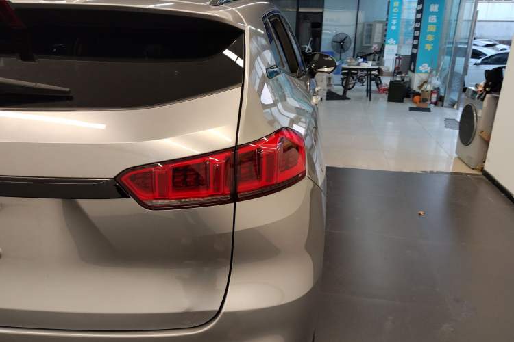 Used Wey VV7 New Energy 2020 PHEV 2.0T Flagship Model Right Rear Taillight