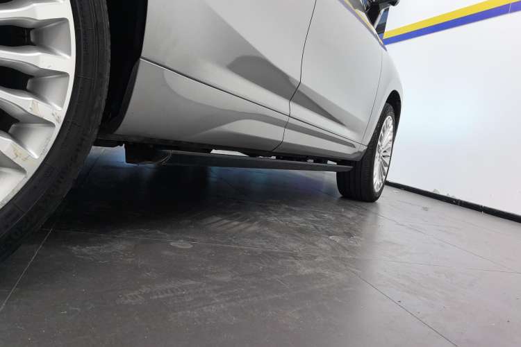 Used Wey VV7 New Energy 2020 PHEV 2.0T Flagship Model Right Side Sill