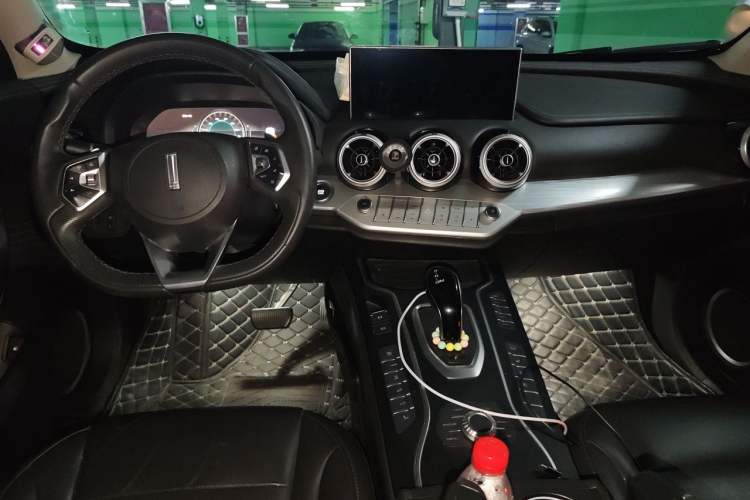 Used Wey VV7 New Energy 2020 PHEV 2.0T Flagship Model Center Console