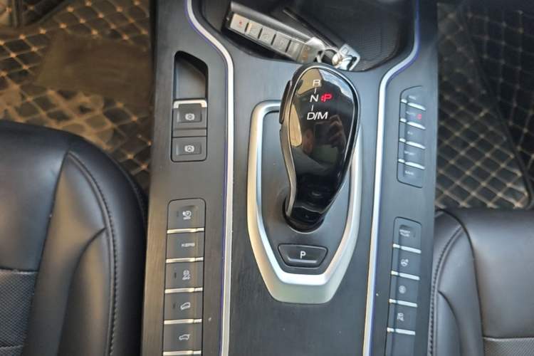 Used Wey VV7 New Energy 2020 PHEV 2.0T Flagship Model Gear Lever
