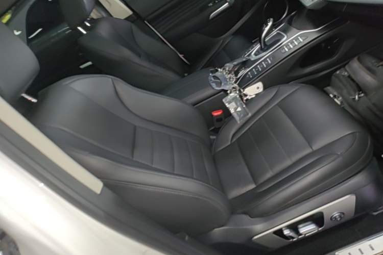 Used Wey VV7 New Energy 2020 PHEV 2.0T Flagship Model Right Front Seat