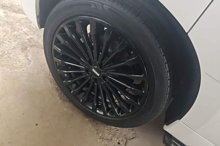 Used Wey VV7 New Energy 2020 PHEV 2.0T Flagship Model Right Rear Wheel Hub