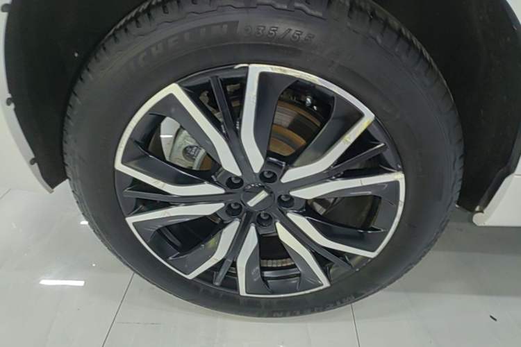Used Wey VV7 New Energy 2020 PHEV 2.0T Flagship Model Right Rear Wheel Hub