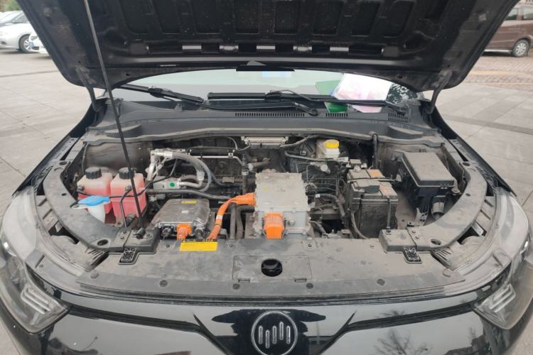 Used WM Motor E.5 2021 500 Ji Ke Xing Engine Bay