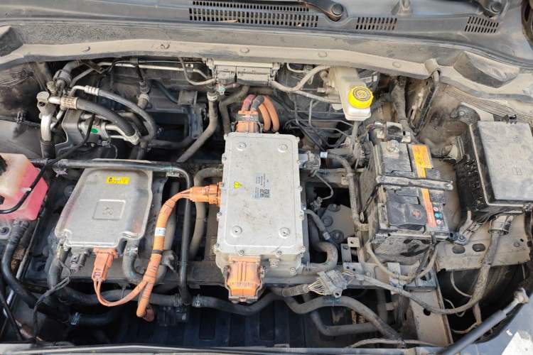 Used WM Motor E.5 2021 500 Ji Ke Xing Engine Bay