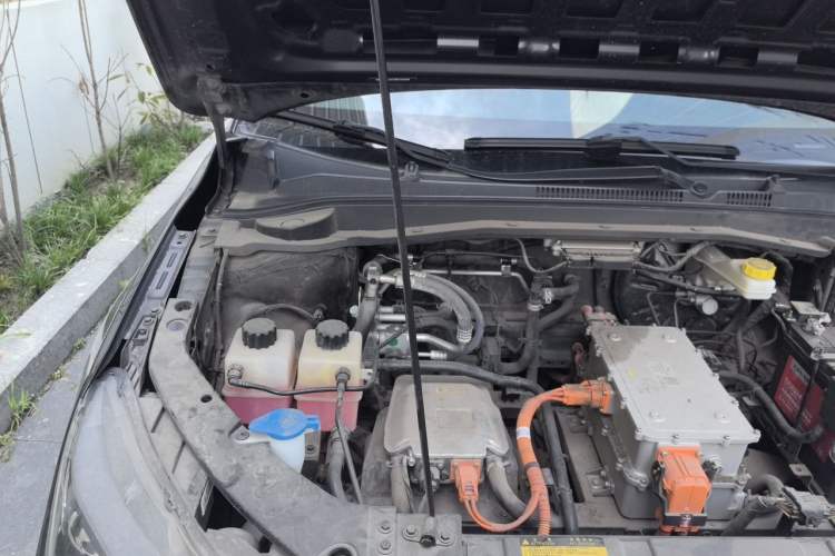 Used WM Motor E.5 2021 400 Ji Ke Xing Engine Bay Right