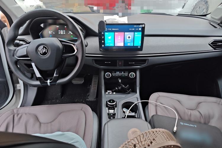 Used WM Motor E.5 2021 500 Ji Ke Xing Center Console