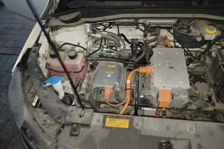 Used WM Motor E.5 2021 500 Ji Ke Xing Engine Bay Right