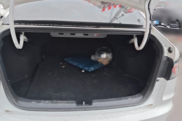 Used WM Motor E.5 2021 500 Ji Ke Xing Trunk