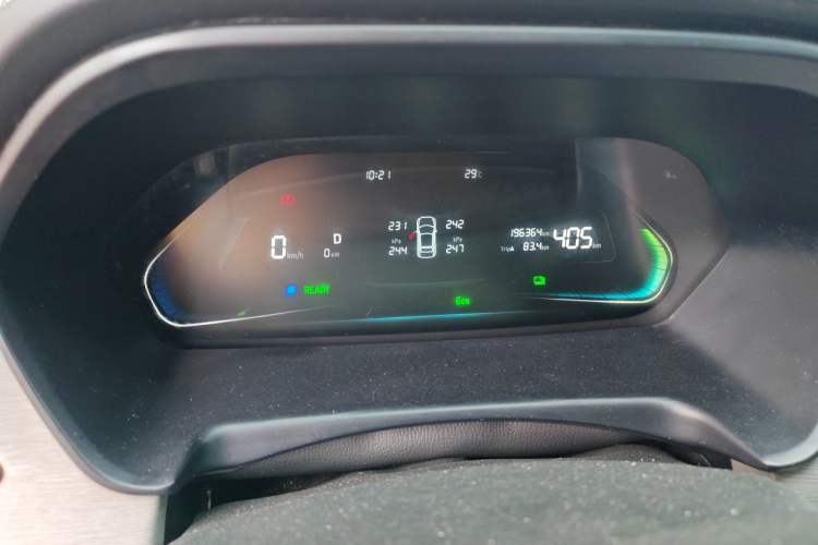 Used WM Motor E.5 2021 500 Smart Journey Odometer Close Up