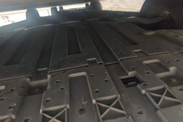 Used WM Motor E.5 2021 500 Ji Ke Xing Chassis Front