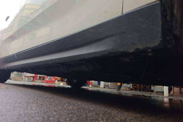 Used WM Motor E.5 2021 500 Ji Ke Xing Chassis Front Right