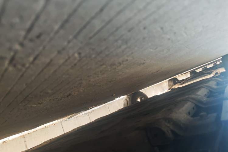 Used WM Motor E.5 2021 500 Ji Ke Xing Chassis Front Right