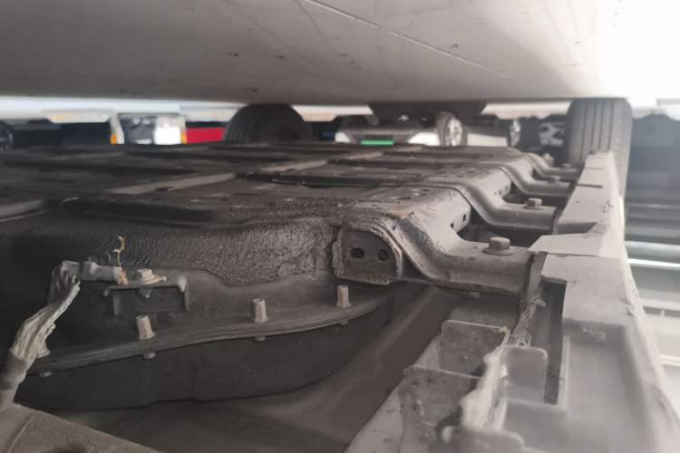 Used WM Motor E.5 2021 500 Ji Ke Xing Chassis Front Right