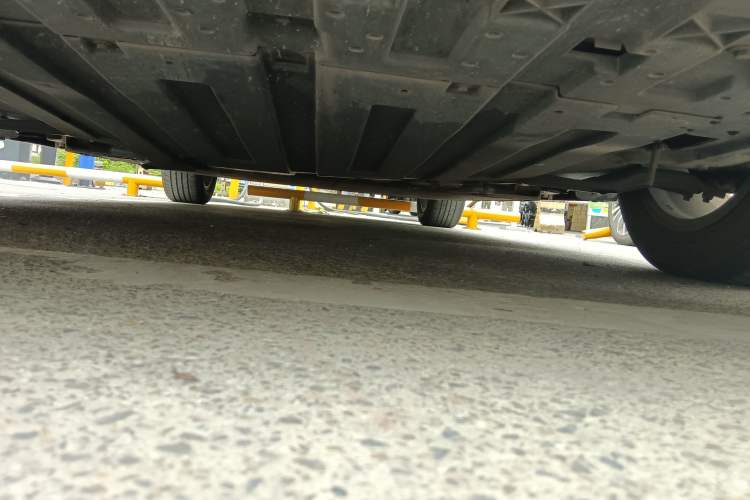 Used WM Motor E.5 2021 Revised Version 400 Ji Ke Xing Chassis Front