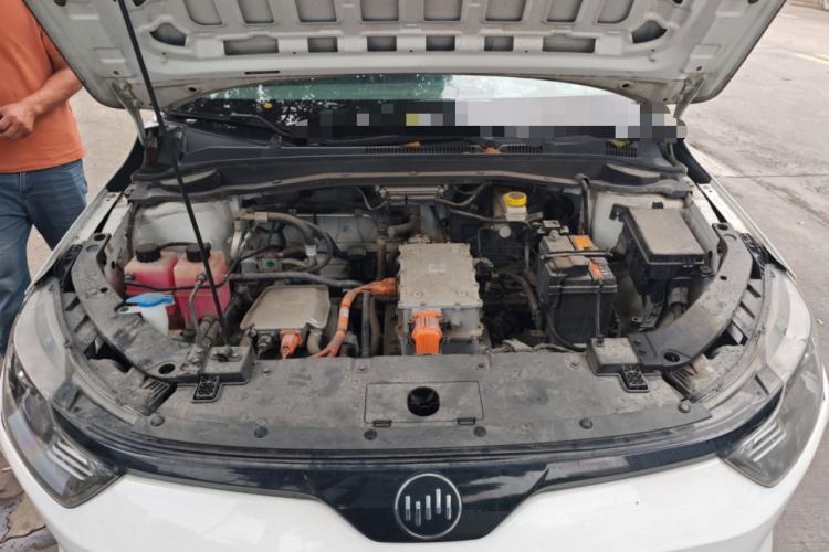 Used WM Motor E.5 2021 500 Ji Ke Xing Engine Bay