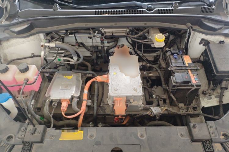 Used WM Motor E.5 2021 Revised Version 400 Ji Ke Xing Engine Bay
