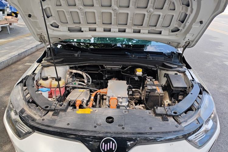 Used WM Motor E.5 2021 500 Smart Journey Engine Bay