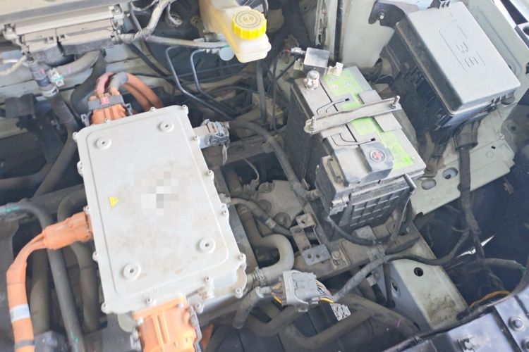 Used WM Motor E.5 2021 500 Ji Ke Xing Engine Bay Left