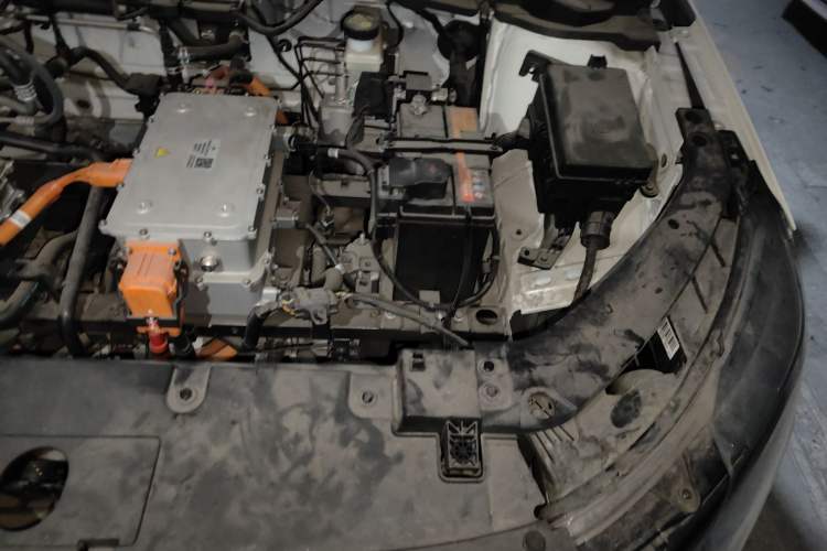 Used WM Motor E.5 2021 500 Ji Ke Xing Engine Bay Left