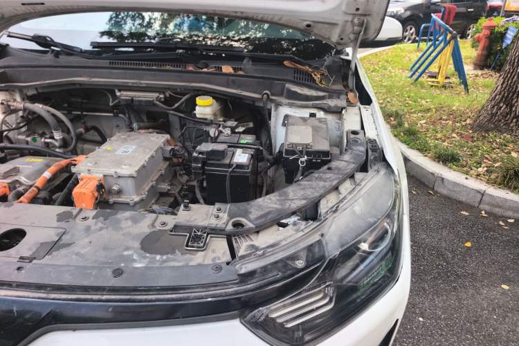 Used WM Motor E.5 2021 500 Ji Ke Xing Engine Bay Left