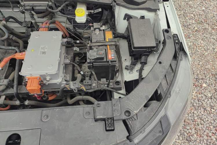 Used WM Motor E.5 2021 400 Ji Ke Xing Engine Bay Left