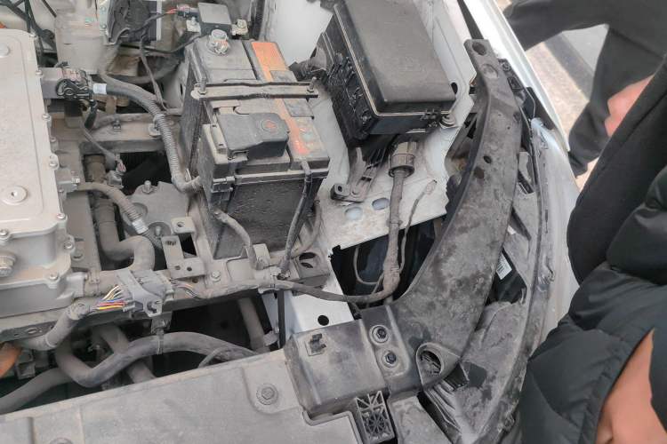 Used WM Motor E.5 2021 500 Ji Ke Xing Engine Bay Left