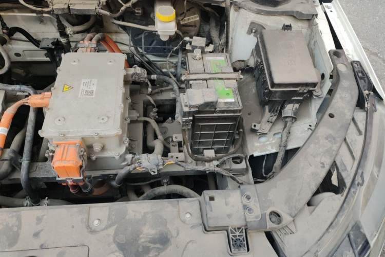 Used WM Motor E.5 2021 500 Ji Ke Xing Engine Bay Left