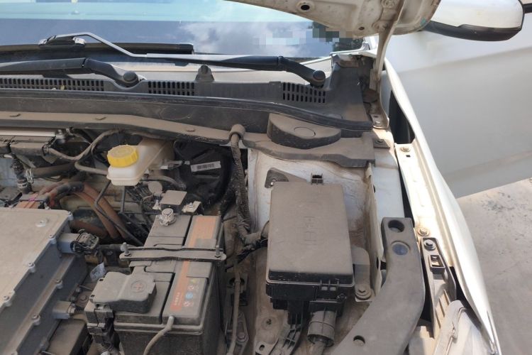 Used WM Motor E.5 2021 500 Ji Ke Xing Engine Bay Left