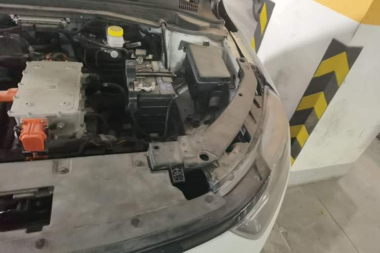 Used WM Motor E.5 2021 500 Ji Ke Xing Engine Bay Left
