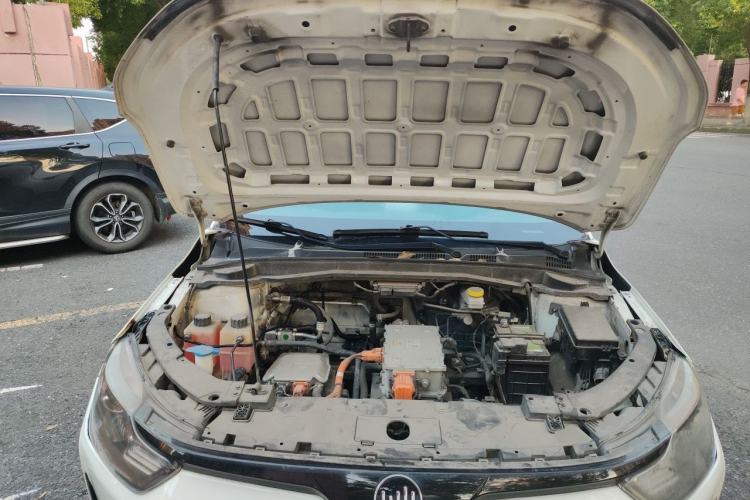 Used WM Motor E.5 2021 500 Ji Ke Xing Engine Bay