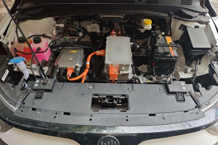 Used WM Motor E.5 2021 500 Ji Ke Xing Engine Bay