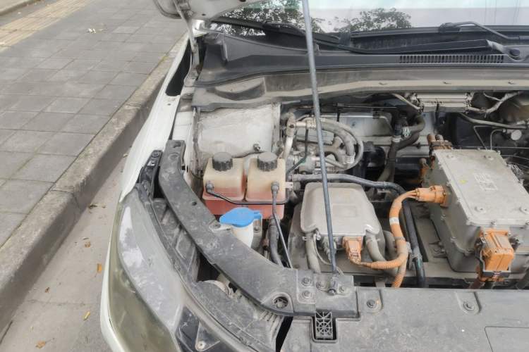 Used WM Motor E.5 2021 500 Ji Ke Xing Engine Bay Right