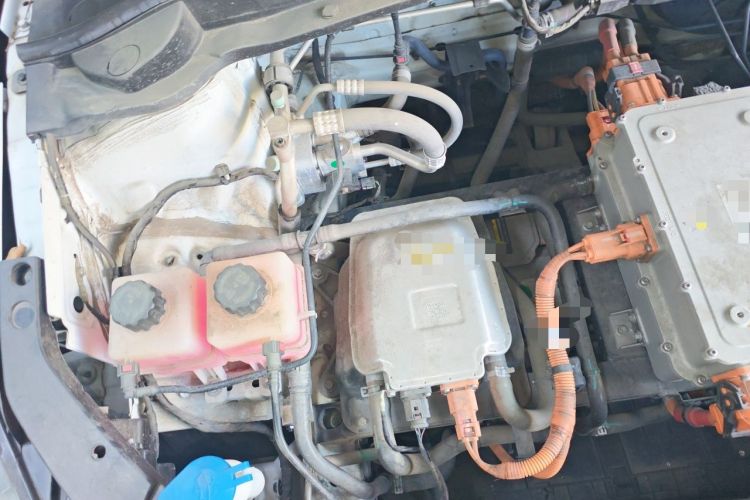 Used WM Motor E.5 2021 500 Ji Ke Xing Engine Bay Right