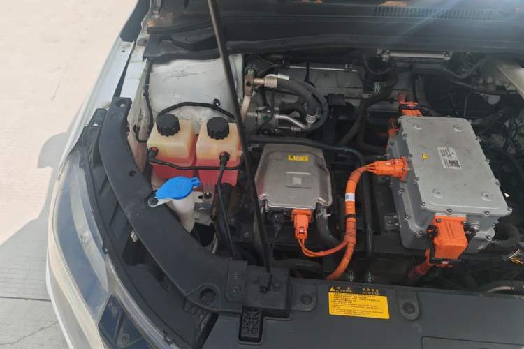 Used WM Motor E.5 2021 500 Ji Ke Xing Engine Bay Right