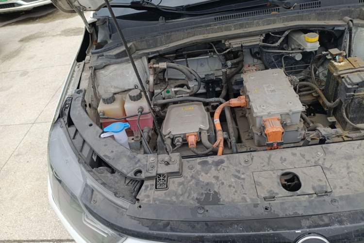 Used WM Motor E.5 2021 500 Ji Ke Xing Engine Bay Right