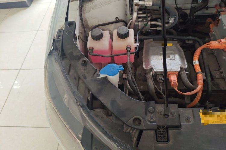 Used WM Motor E.5 2021 Revised Version 400 Ji Ke Xing Engine Bay Right