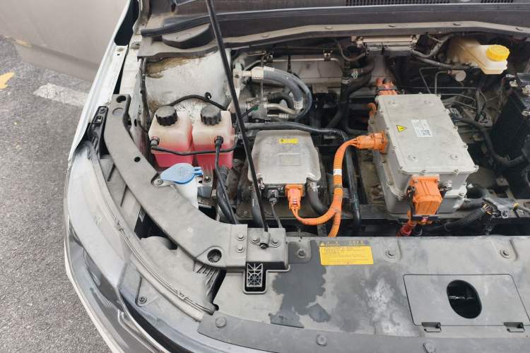 Used WM Motor E.5 2021 500 Ji Ke Xing Engine Bay Right