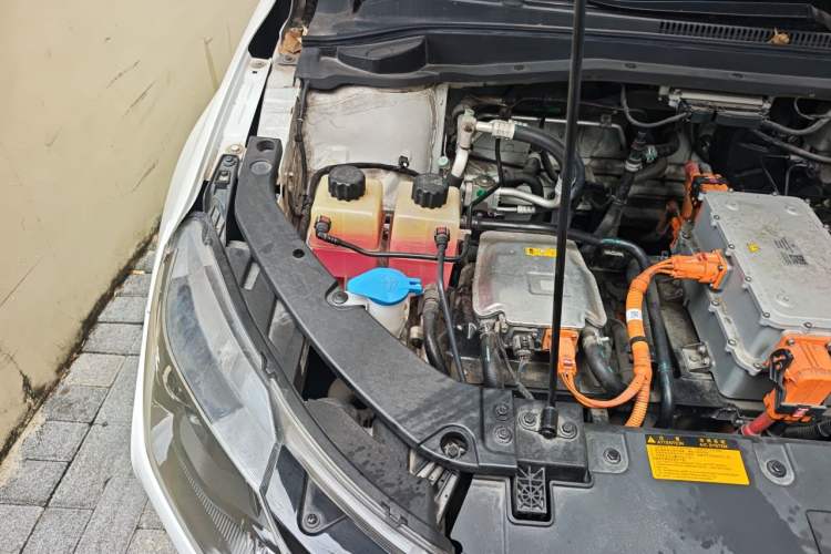 Used WM Motor E.5 2021 500 Ji Ke Xing Engine Bay Right