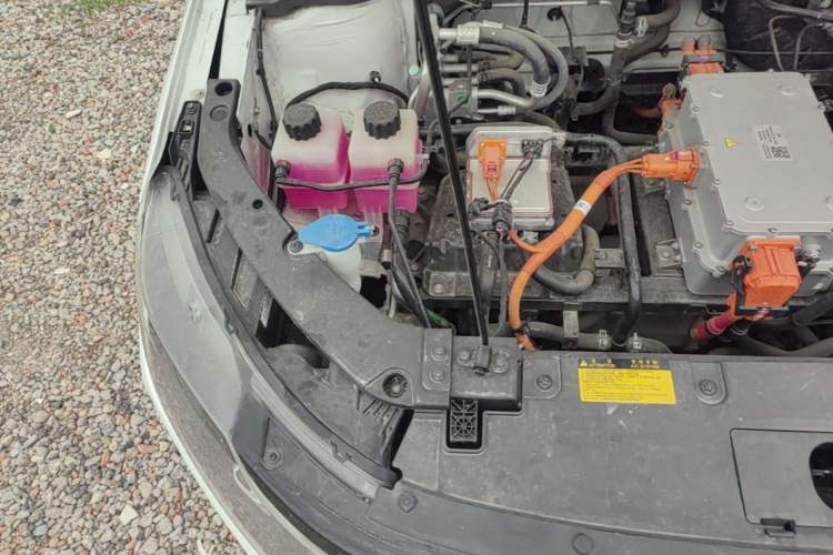 Used WM Motor E.5 2021 400 Ji Ke Xing Engine Bay Right