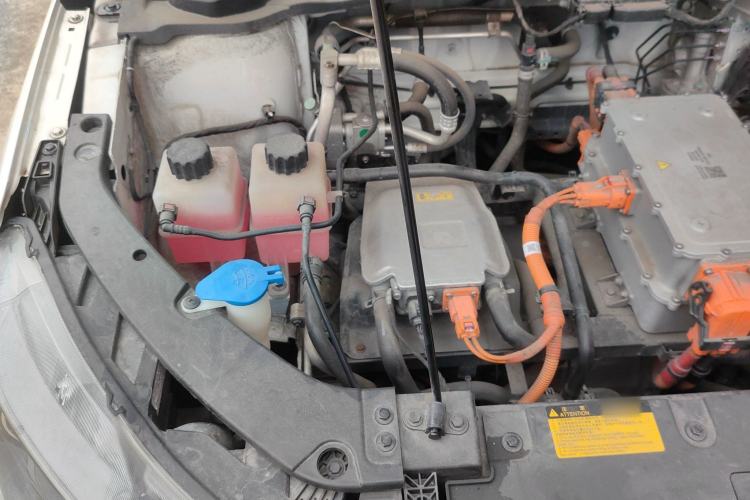 Used WM Motor E.5 2021 500 Ji Ke Xing Engine Bay Right