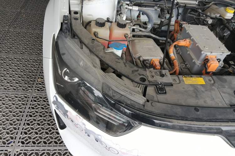 Used WM Motor E.5 2021 400 Ji Ke Xing Engine Bay Right